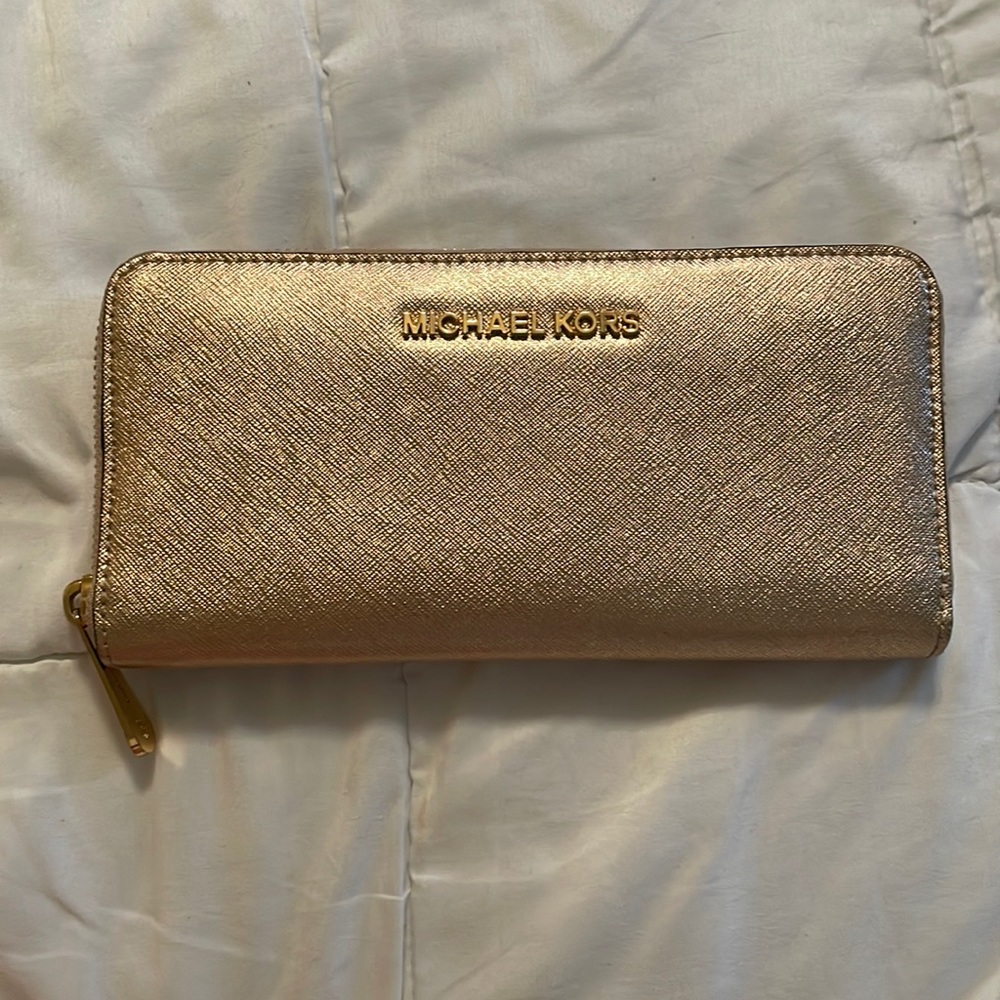 CYBER SALE🎉🎉Michael Kors Wallet